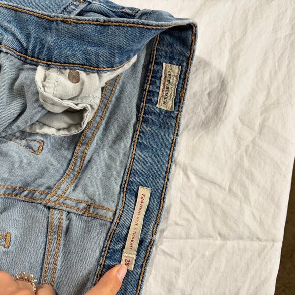 Levi’s 724 high rise straight leg jeans. Size 28. stretch. Medium light wash - Picture 3 of 4